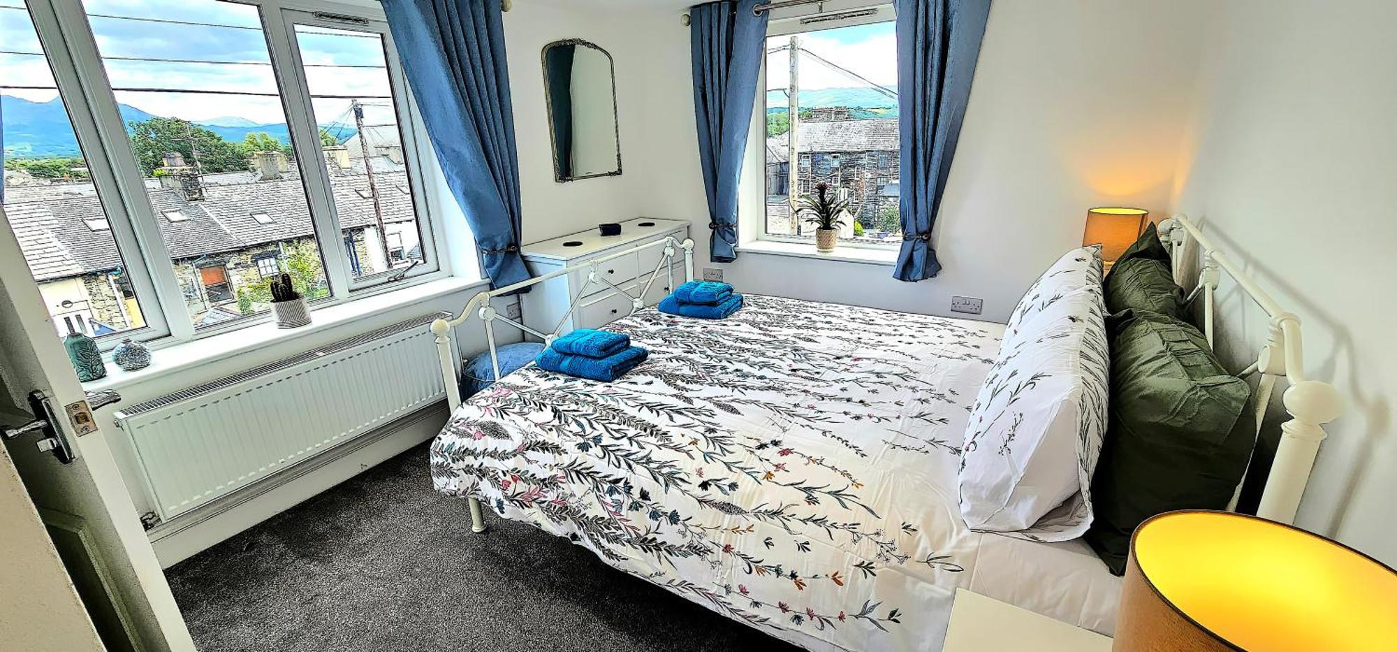 Porthmadog, Sleeps 11, 5 Bedrooms, 5 Bathrooms, Mountain Views Exterior foto